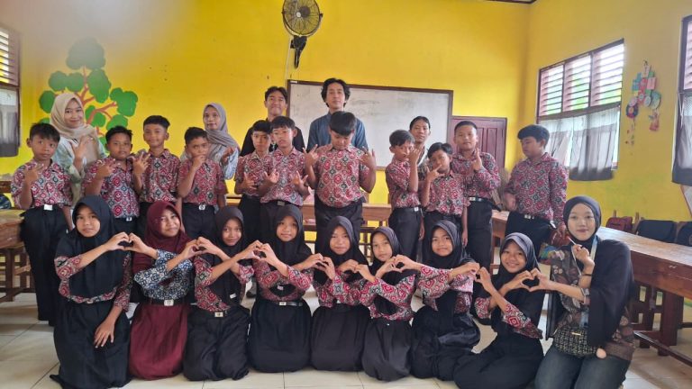 SOSIALISASI AI