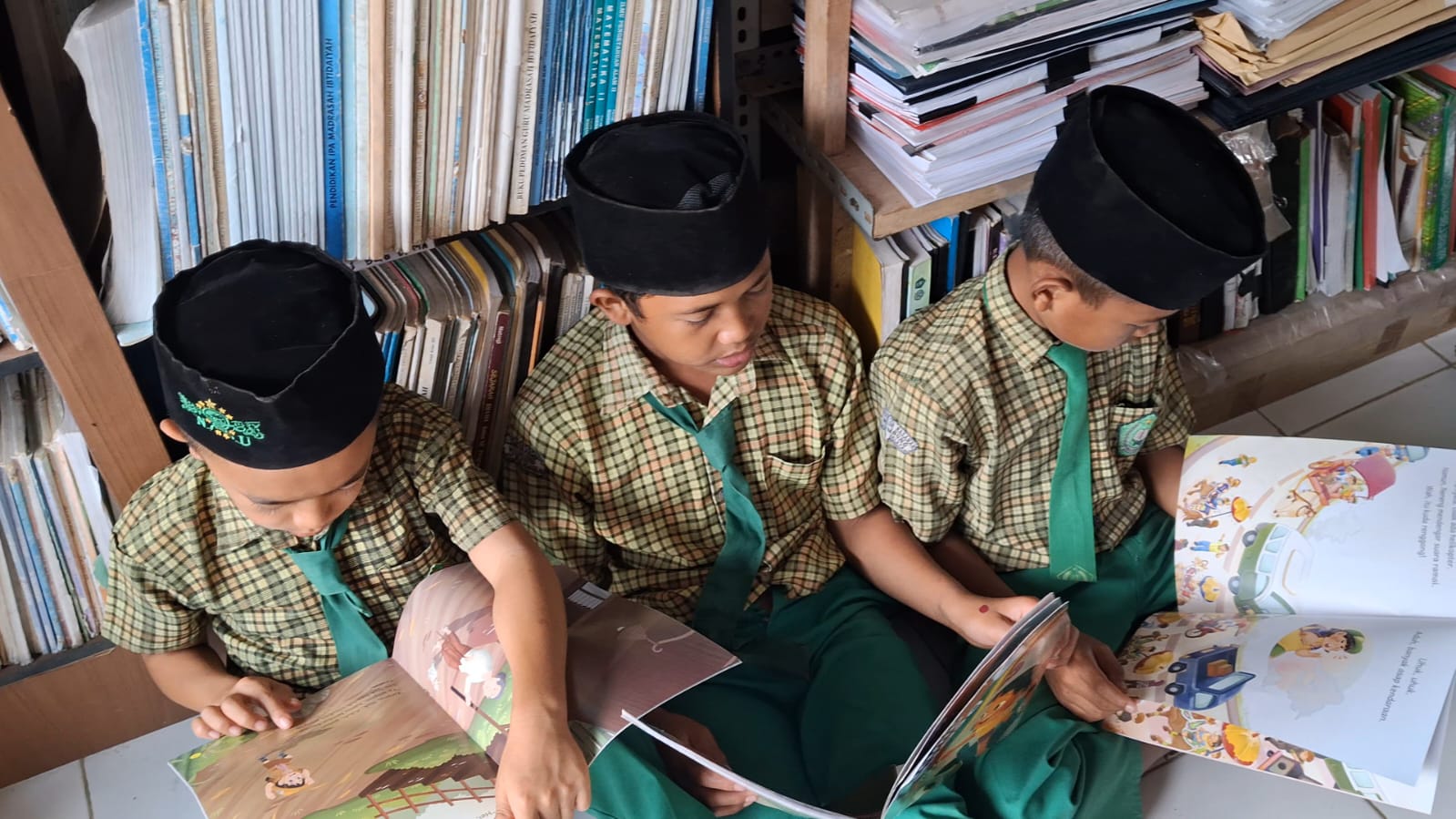 kunjungan literasi 1